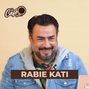 Rabie Kati Instagram - @rabiekati est l’invité de notre nouvel épisode de « Un café avec… ». 

#RabieKati #lmaktoub #lmektoub #المكتوب #elmaktoub #ربيع_القاطي #CaféAvec #UnCaféAvec #GroupeLeMatin #reels #ramadan #ramadan2023
