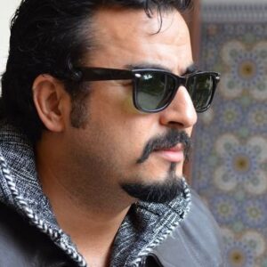 Rabie Kati Instagram - الرجل الخارق …. 

مثلًا … 

طاب يومكم أحبتي …

@rabiekati @2mtv 
#rabie_kati #actor #actors #reelsinstagram #instagram #reels #life #love #gentleman #beauty 
#ربيع_القاطي #فنان #ممثل #عربي #المغرب #البرنامج