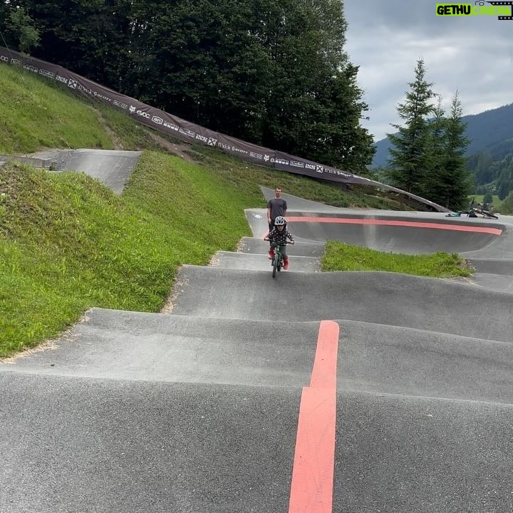 Rachel Atherton - 9.1K Likes - LEOGANG ❤️🤩🙏🏽👍 we had SUCH a good time, coming on holiday to watch a World Cup was actually so good! Meeting loads of you guys, and
I got to do a bit of commentary which was so fun 🙏🏽 & hang out with my girl in the most epic place & watch her bike skills progress and buy her a full face helmet & she looks so cute in it 🥰😂
and then watch the World Cup race!
So so good :-)
We don’t want to leave this place - it’s so nice to experience these venues in a different way to when I was racing!
YouTube vlog dropping tomorrow 🥰😜
.
@biohotelrupertus thank you so much ❤️
@bikeparkleogang ❤️
@redbulluk
@athertonbikes