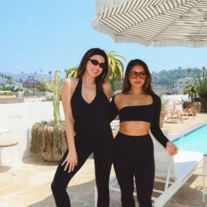 Rachel Brann Instagram - we are loving our new @csb x @iluvsarahii sets 🖤 thank u @lindseyharrod for the full body burn #bestie #workoutclothes #girlpower