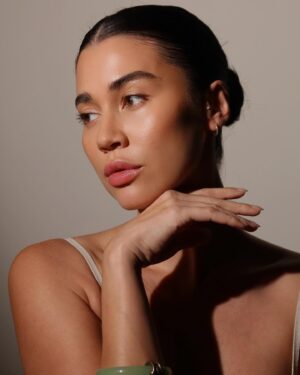 Rachel Brann Instagram - my lips wear Prada. 🤍 @nordstrombeauty #PradaBeauty #GiftedByPradaBeauty #PradaBeautyBalm #RethinkingBeauty