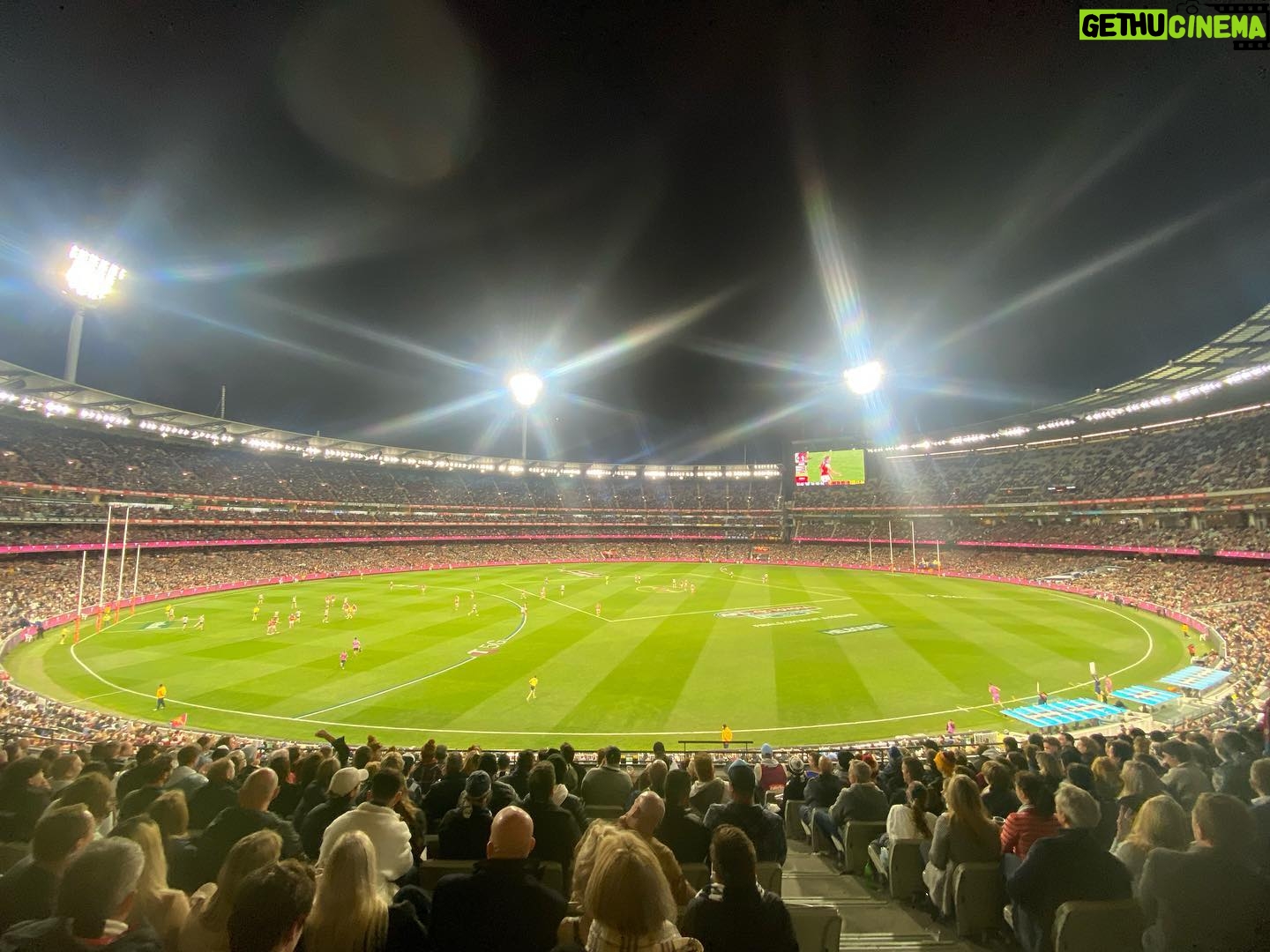 Rachel Griffiths - 1K Likes - So fricking fab to see @cityofmelbourne back with 77k crowd at the G tonight after two years of lockouts Afl finals weirdness - interstate. Go @geelongcats #melbourneisback