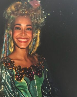Rachel Luttrell Instagram - ⠀
#TBT⠀
⠀
Theatre Days! Beauty And The Beast, Princess Of Wales Theatre, Toronto. ⠀
⠀
* I was 24 in this picture as the ‘Enchantress’ ⠀
⠀
⠀
⠀
#Throwback #BeautyAndTheBeast