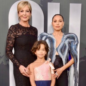 Rachel Luttrell Instagram - More from last night’s red carpet with my baby❤️ ⠀
#RidleyAshaBateman #LouNetlfix #lou 
⠀
⠀
⠀
⠀
#redcarpet #allisonjanney #jurneesmollett #jjabrams #loganmarshallgreen #proudmama