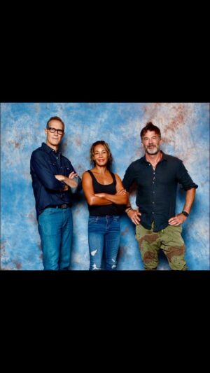 Rachel Luttrell Instagram - Loved catching up with these wonderful old friends! 💙
⠀
#DragonCon ⠀
⠀
⠀
#dragoncon2022 #friendshipismagic #stargateatlantis
