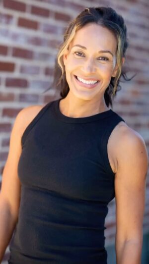 Rachel Luttrell Instagram - ⠀
Giving Tuesday is upon us. I want to encourage you to support a not for profit organization if you can. Among those I support are @unicef and @savethechildren . Ridley’s agency brought to my attention a wonderful organization called “Saving Innocence” @savinginnocence . 

Let’s be kind to each other.💞⠀
⠀
📸 @mrosecreative 
⠀
#givingtuesday #unicef #savethechildern #savinginnocence #giveback #bekindtoeachother