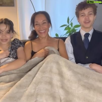 Rachel Luttrell - 1.1K Likes - Snuggling up with my kids this New Years Eve. May 2024 see your efforts bloom to abundant success! I wishing you all prosperity, health, love and joy! Happy New Year!!
#FamilyNewYear #CheersToFamily #NewYearJoy #CountdownWithLovedOnes #happynewyear2024