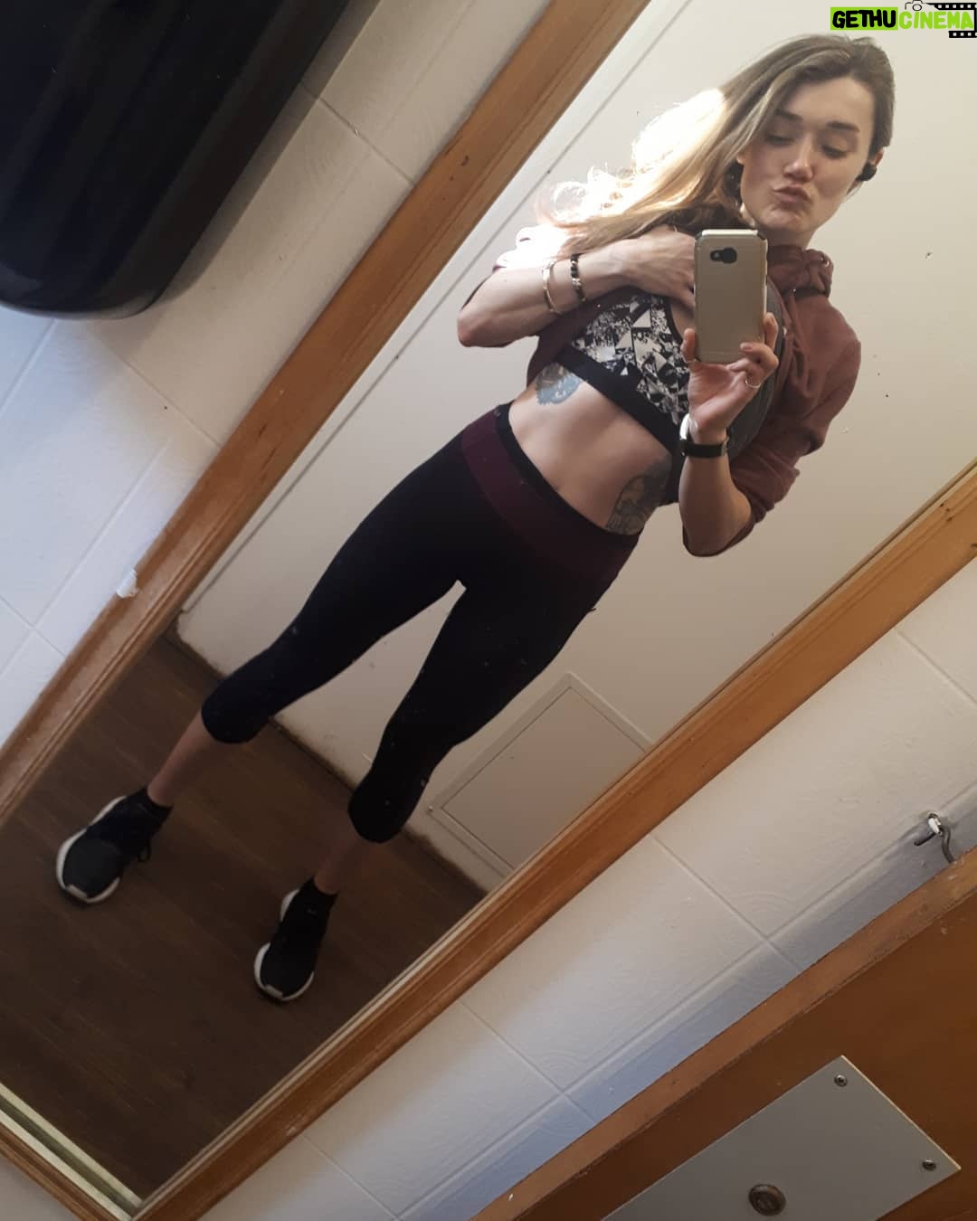 Rachel Osborne - 167 Likes - I think💡it's time to go use those bleachers for a workout! 🌞
#selflove #workout #exercise #outdoors
#spring #yay #healthy #active #park #active #smile #happy #noanxiety #f%ckanxiety