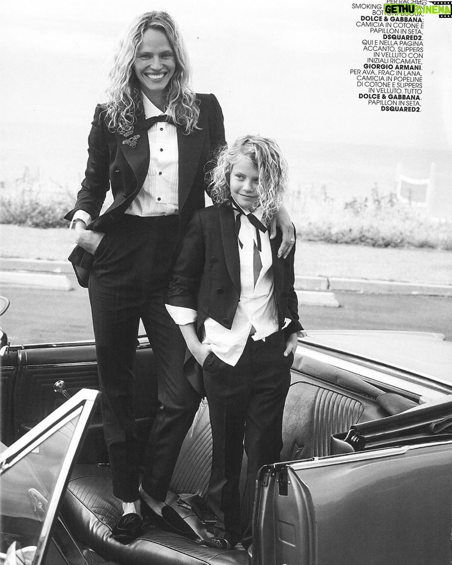 Rachel Roberts - 3.2K Likes - What I would give for five minutes back here. ❤️ #takemebacktuesday
Throwback to me and mini me….one of my favorite stories. 💙#homesweethome #wishtheycouldstaylittle
——————————————
@marieclaireitalia by @mel.karch @lauras9226 @peterbutlerhair @sergiocorvacho @peter.mcclafferty