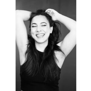 Rachel Viccaji Instagram - Long procrastinated post of BTS from my Headshot session with the radiant wizard ✨ @ashleyrossstudios 📸 and Hair and Makeup genie(ius) @isabelpaganine 💁🏻‍♀️🌺🌺 Verdict is in, my armpits smell fantastic (see last picture for reaction to this news) 😂. @nirmalamaghaniofficial love this song! 🎶
