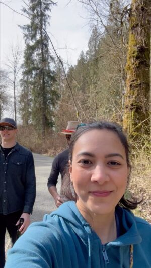 Rachel Viccaji Instagram - And the camping begins….🌺🏕️🍃🌿☀️