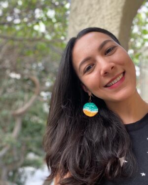 Rachel Viccaji Instagram - Loving my seashore earrings by @jazbaatiaurat check out her stuff @jazbartishop 🌊 🏖 💜 📷 by @amafahs_asanas 😘