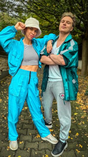 Radka Pavlovčinová Instagram - Hoď si zadečkem a měj pátek 13. u …🍑😂
#dance #autumn #fun #friends #smile #dancechallenge #viraldance #riri #rihanna
