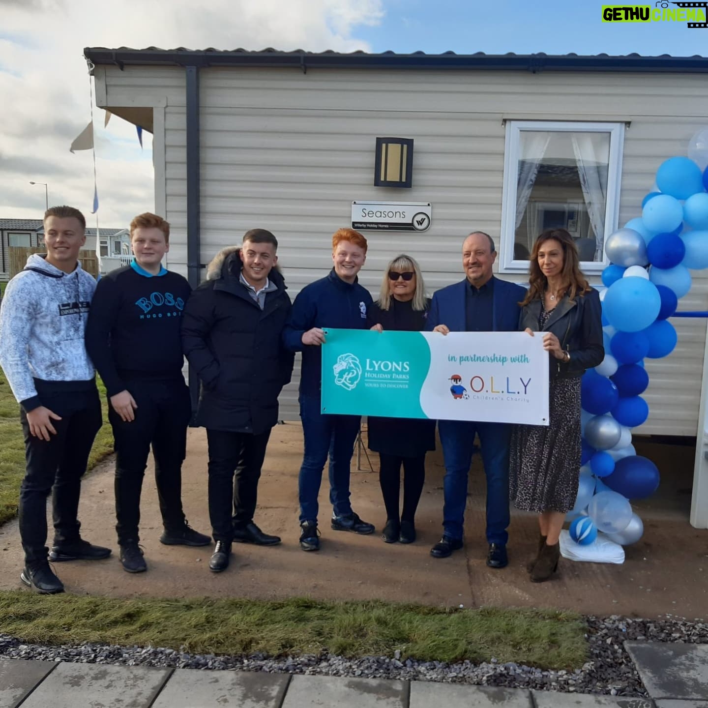 Rafael Benítez - 8.1K Likes - It's always a pleasure for me and my wife, Montse, to collaborate with Olly(Our Lost Love Years) once again, and with its founder Jean Taylor. We went to Rhyl, in Wales, to @lyonsparks to inaugurate the new caravan we have donated for the Olly children. Our best wishes for them.
