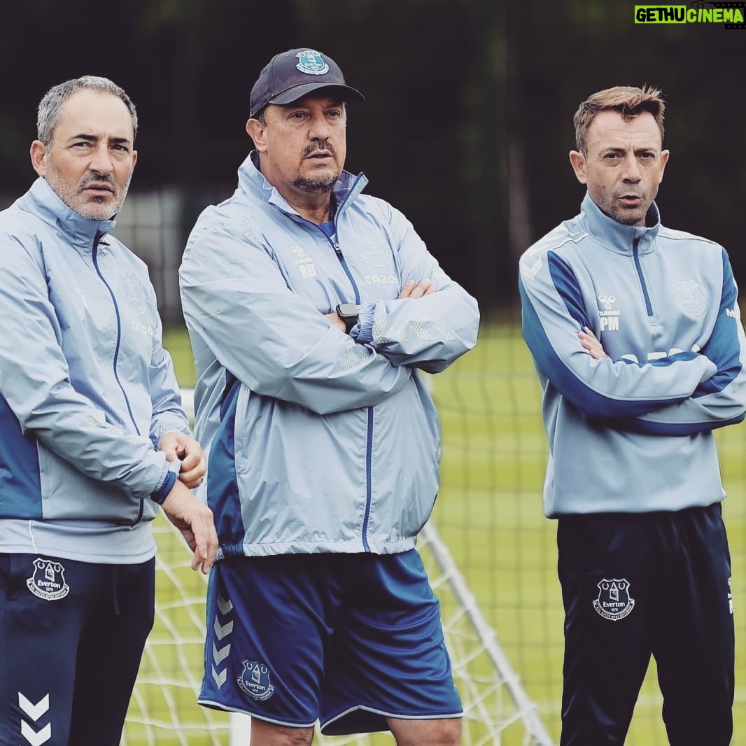 Rafael Benítez - 8.8K Likes - Working hard to be ready for our first PL match against Southampton
#EvertonFC #PremierLeague #southamptonfc #Training #Ready