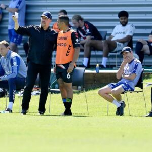 Rafael Benítez Instagram - Good feelings in the daily work

#EvertonFC #Training #Match #Practice #hardwork #Preseason #PremierLeague