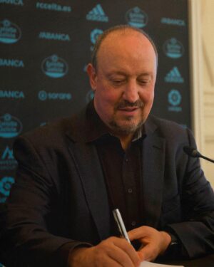 Rafael Benítez Instagram - 𝐑𝐚𝐟𝐚 𝐁𝐞𝐧𝐢́𝐭𝐞𝐳: "É un orgullo ser o adestrador do Centenario do #RCCelta". 

"Foi fácil convencerme, porque este proxecto é o que estaba a buscar". 

#BenvidoRafa #RafaBenítez #LALIGA