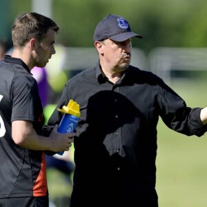 Rafael Benítez Instagram - Good feelings in the daily work

#EvertonFC #Training #Match #Practice #hardwork #Preseason #PremierLeague