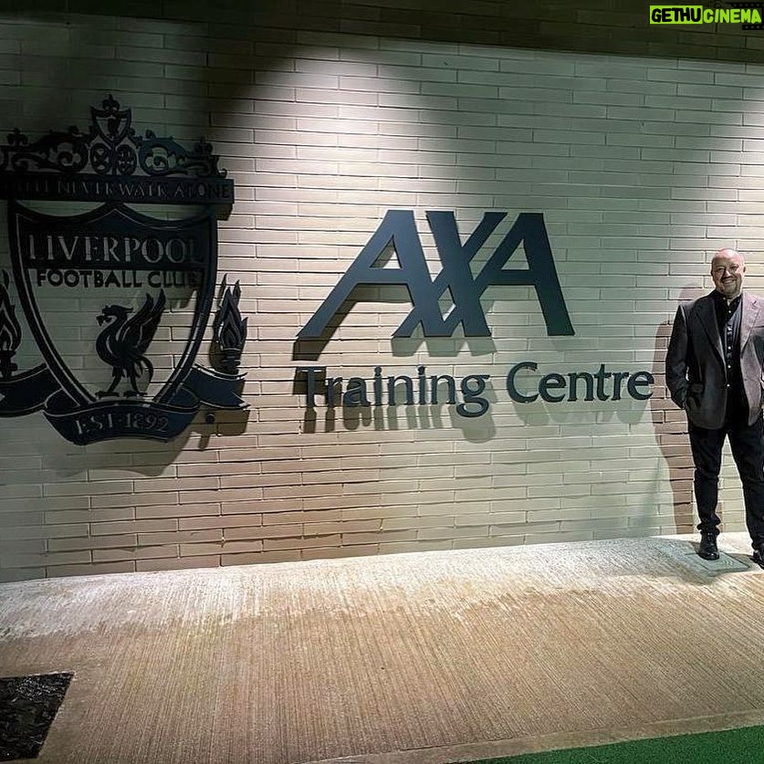 Rafael Benítez - 5.9K Likes - Lovely visit to the Axa Training Centre before the LFC Legends match ⚽️ @thelfcfoundation #lfc
