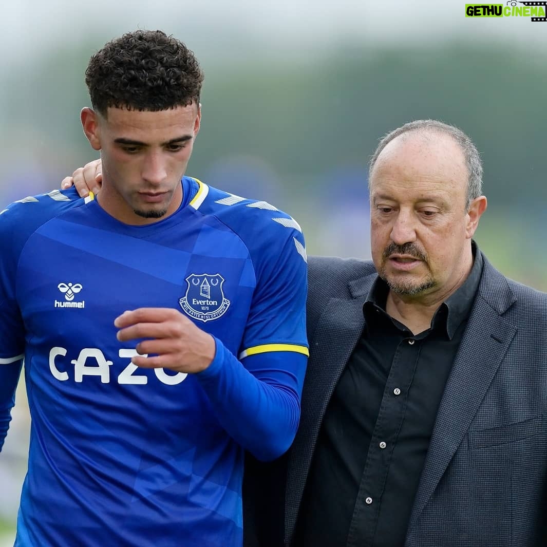 Rafael Benítez - 7.7K Likes - Photos from the last match day
#EvertonFC #AccringtonStanleyFC #TrainingMatch #Victory #COYB #NSNO