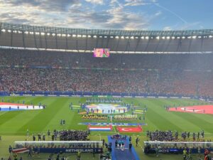 Rafael Benítez Instagram - Another two good games to watch. I had a great time in Germany, first in Hamburg and then in Berlin. 🇩🇪 

#euros #euro2024 #uefa
