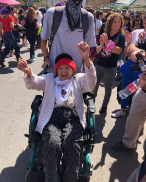 Rafael Cavada Instagram - Registro de la #Marcha8M realizado por quien me acompaña en la vida, madre de mis hijos: Fiorella.