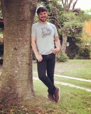Rafael Cavada Instagram - Partiendo con los festejos de pre cumpleaños. @zapatosguante #EnTodoLugar