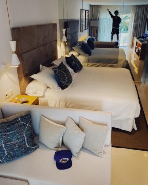Rafael Cebrian Instagram - -
I made the bed. Out of respect. For the bed. 
I love this bed.
@nobumarbella