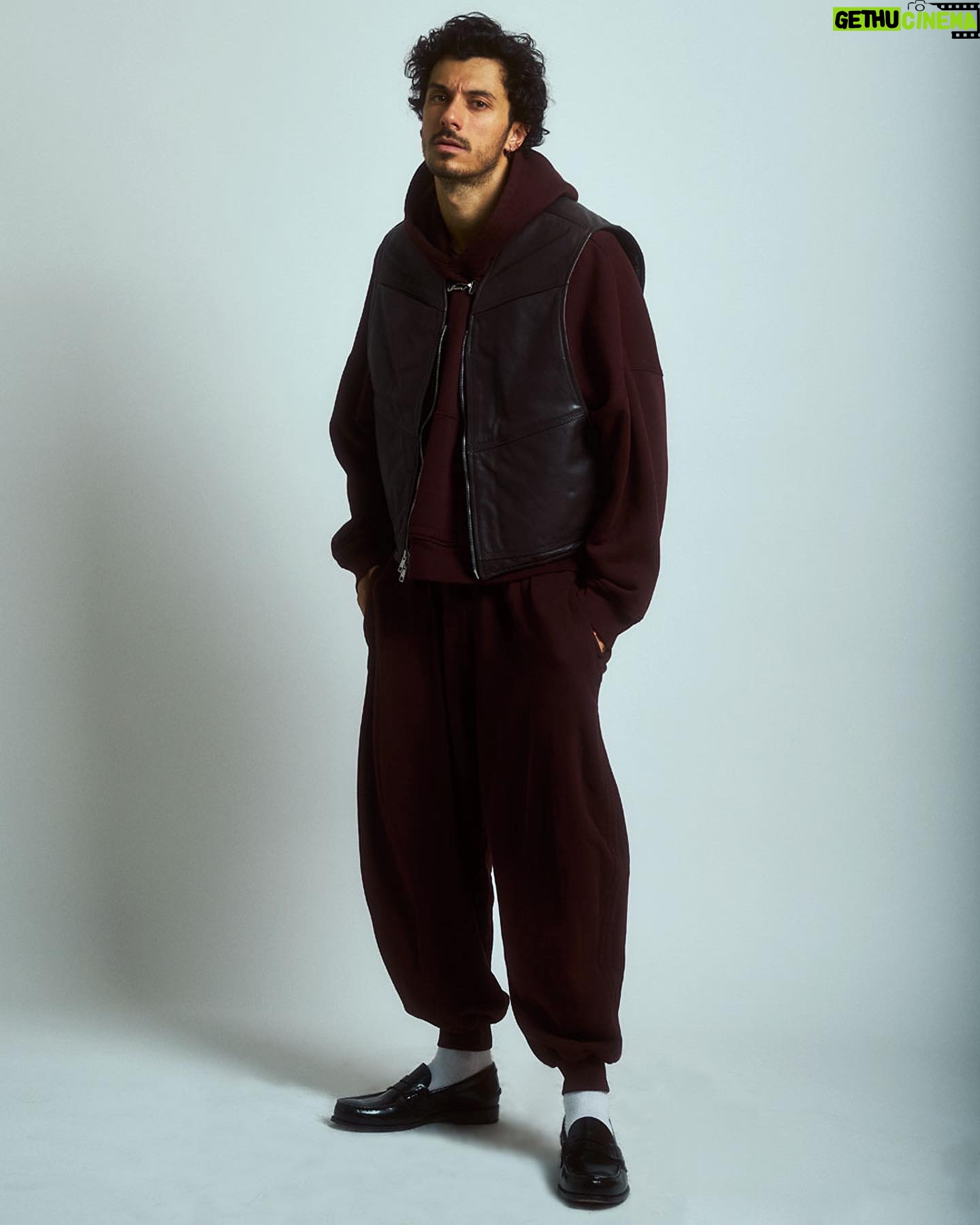 Rafael Cebrian - 7.6K Likes - Avec mon ami, @sebastienami
“SYNDICATE” A/W- 22 Collection
