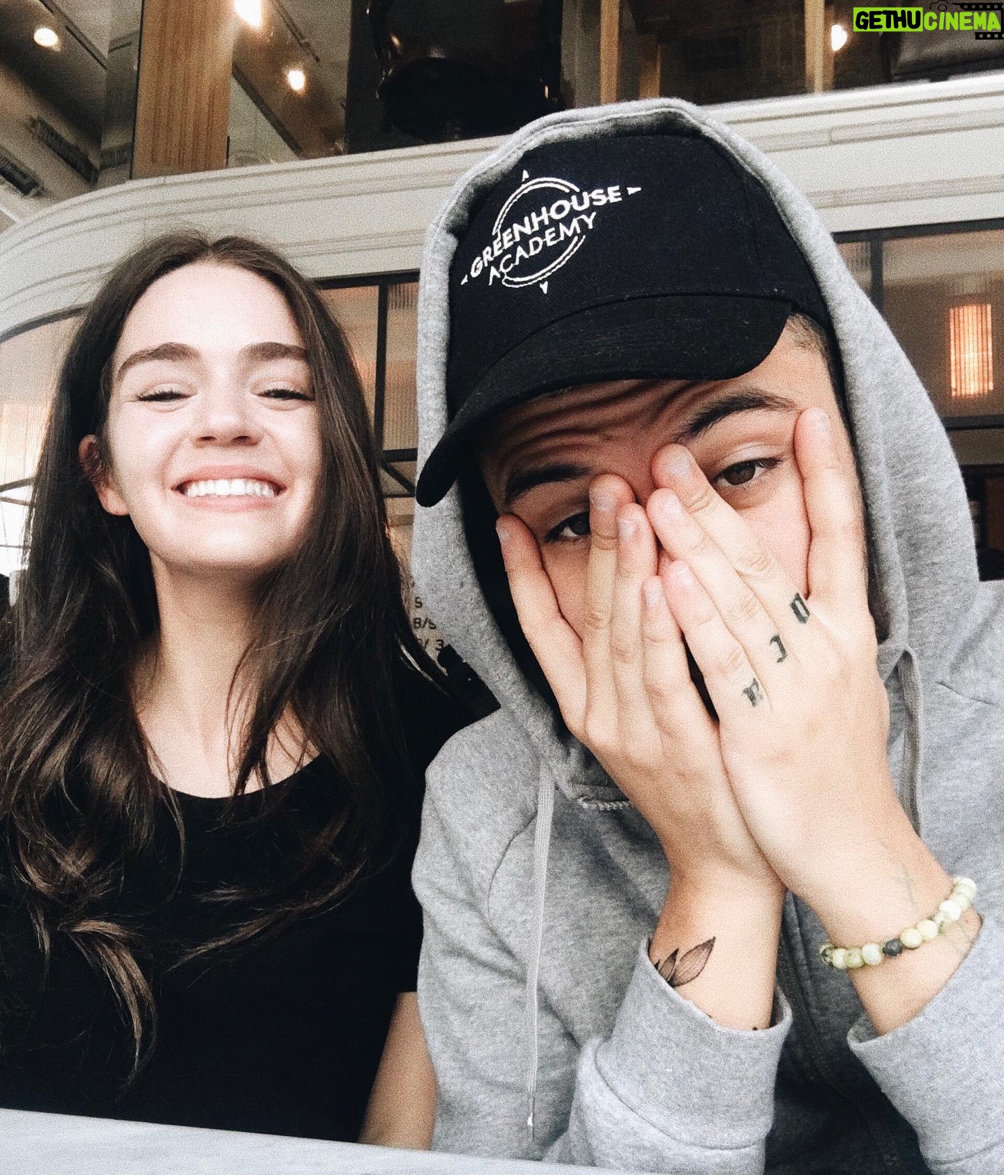 Rafael Cebrian - 3.8K Likes - -
p a n c a k e s