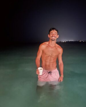Rafael Gevú Instagram - 25 da melhor forma possível! Só posso agradecer pelos aprendizados, pelas aventuras e principalmente pelas pessoas incríveis que encontrei pelo caminho. 🥳❤️