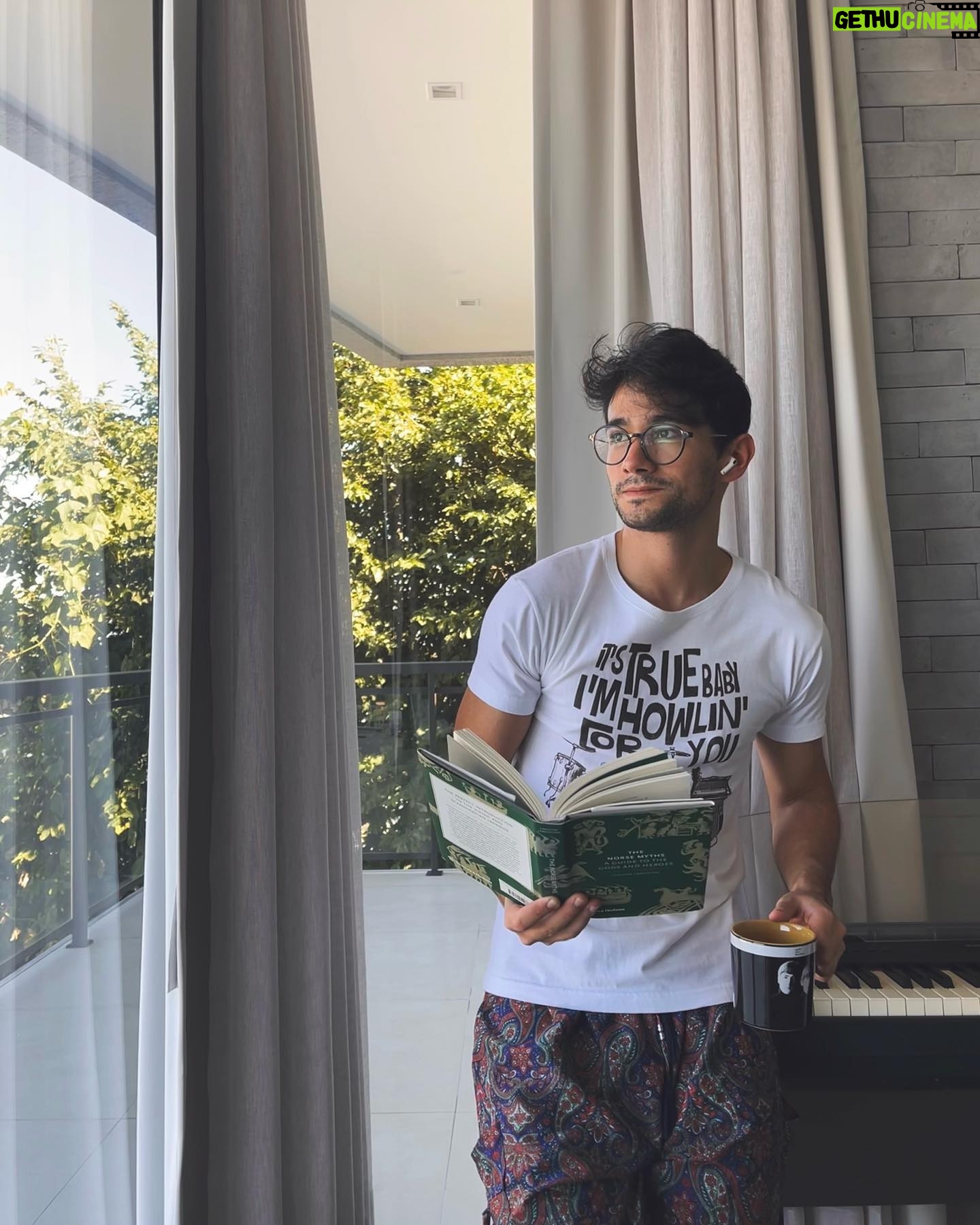 Rafael Gevú - 3 Likes - Um pouco da manhã de sábado
#photodump