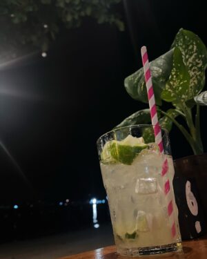 Rafael Gevú Instagram - One caipirinha fazendo o sivuplê… 🧃