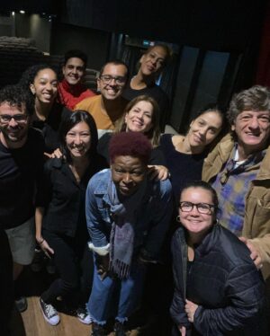 Rafael Queiroz Instagram - Viva o Teatro ! 🎭✨
Obrigado Niterói pelo carinho de sempre. Casa cheia todos os dias! 
Agradecer a todos do @centrodeartesuff que cuidam da gente com tanto amor.
Nos vemos em breve. 
#claricelispector #olivrodosprazeres