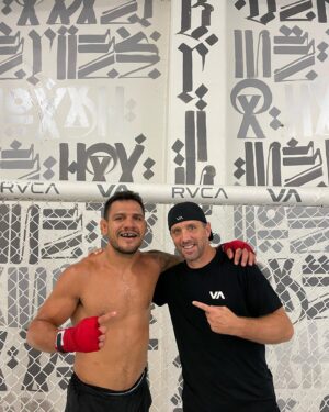 Rafael dos Anjos Instagram - End of an era. Thank you coach @parilloboxing @pmtenore @rvcasport I’ll miss that place 🙇🏻‍♂️