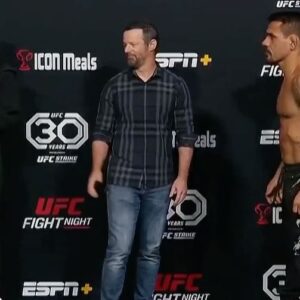 Rafael dos Anjos Instagram - I’m Ready!🎯This is the first step and a testament to the countless hours of training and the unwavering support from my team. Thank you all! This is just the beginning. 💪🔥 #UFCFighter #FirstGoalAchieved #Grateful"

***************************

Estou pronto! Este é o primeiro passo e uma prova das inúmeras horas de treinamento e do apoio incansável da minha equipe. Obrigado a todos! É só o começo.
