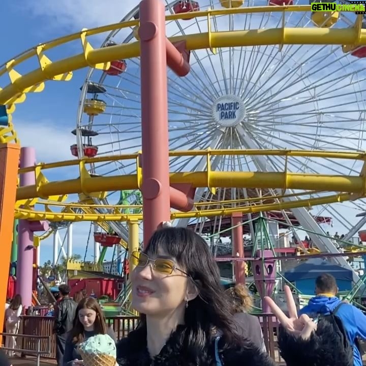 Rafaela Andrade - 3 Likes - góticos também vão para a praia