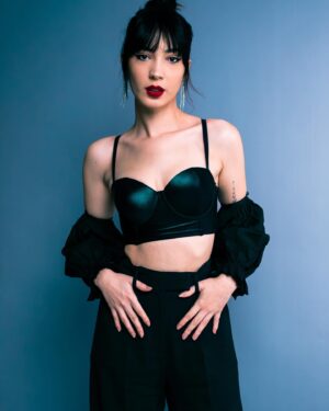Rafaela Andrade Instagram - 🖤 

ph @rafreitasx 
assistência @vitorconza 
styling @witchystyling