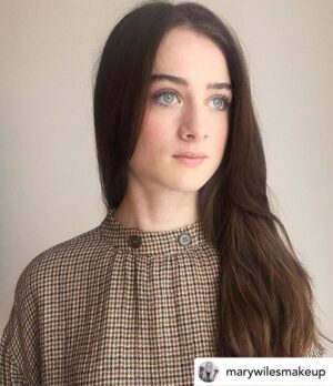 Raffey Cassidy Instagram - This is from December but definitely worth posting 🦋 @withrepost • @marywilesmakeup #raffeycassidy tonight in #nyc @seijinyc @rebeccacorbinmurray @marywilesmakeup