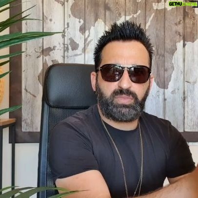 Ragga Oktay - 576 Likes - Şarkı okurken bende El-Kol herzaman bir sıkıntı 😂👍
#raggaoktay #yenidena #yeniden #turkcerap #türkçerap #turbogaz