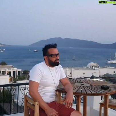 Ragga Oktay - 1.5K Likes - Me and MySelf
@casacariabodrum
#raggaoktay @tupac #meandmygirlfriend