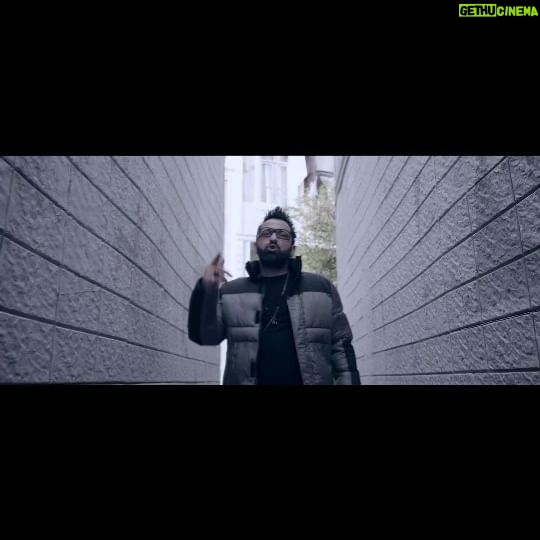 Ragga Oktay - 3 Likes - Sizce bu klip hangi efsane dizinin platosunda çekildi?
#raggaoktay #silemiyor