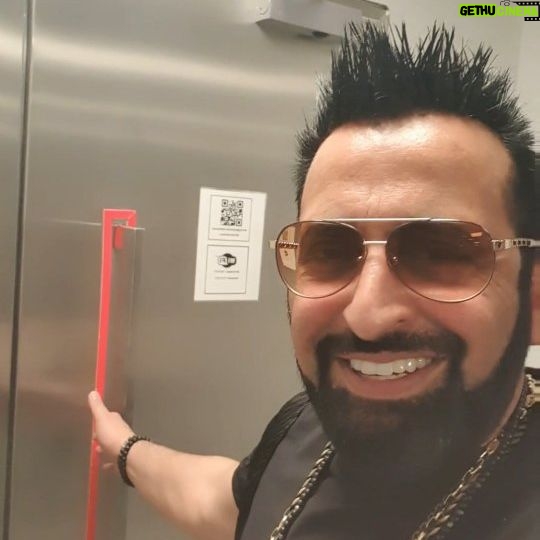 Ragga Oktay - 2.1K Likes - Tek açıdan konser günü🤜🤛
#raggaoktay @mansurark @celikerisciofficial @grupvitamin2015 @djhakankufundur @fikretkocamaz @kazimcagdas @chnkltr #yeniden #90lar
Takı-Aksesuar by @egy.taki
Video by: @yyeldakahramann