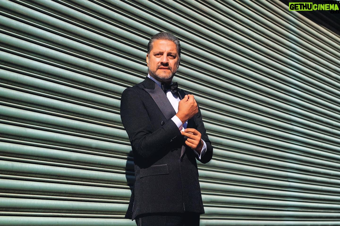 Ragıp Savaş - 4.7K Likes - @laurentiusofficial kasım… 🍁
Röportaj: Yaşar Kemal Habiboğlu @habibyan
Fotoğraf: Enes Kahraman @eneskahraman
Styling: Levon Kordonciyan @levonkordonciyan
Saç ve makyaj: İslam Demir @islammdemir
Lokasyon: Boel Nişantaşı @boelnisantasi @dergilik @hasangungorresmi @hasangungormanagement
