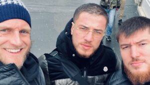 Ragnar Le Breton Instagram - résumé d’une longue semaine ….vraiment ……besoin de vacances là 😂 heusssss