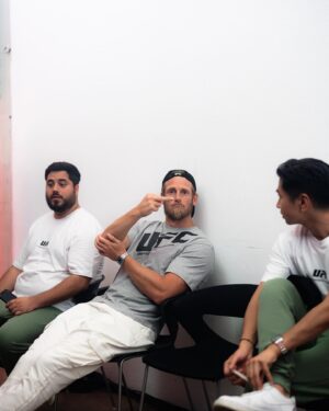 Ragnar Le Breton Instagram - Le pire trio d’internet en une photo….le plus sournois c’est celui qui s’amuse à faire des dérapages dans les côtes de Monaco petit indice il porte une sacoche ….Rdv le 2 septembre à paris pour soutenir mon frère d’amour @ciryl_gane ❤️la France est avec toi ❤️❤️ t’es une fierté nationale et un grand champion et surtout et avant tout un ami en or ❤️💪.a l’occasion de cet événement @celio_benormal organise un concours dans le quel il y’a des places à gagner pour lufc paris et un voyage à Vegas pour lufc 296 pour gagner tout ça il vous suffit de vous rendre  sur le poste épinglé de @celio_benormal ❤️🇫🇷💪bonne chance à tout les représentants français sur la carte @benoitst_denis @will_gomis @morgan_chapa @taylor_d.i_ @manonfiorot_mma on es tous avec vous ❤️🇫🇷🇫🇷🇫🇷🇫🇷force aussi à @volkan_oezdemir