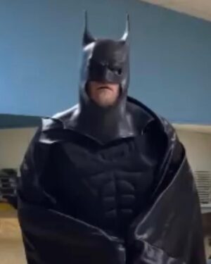 Ragnar Le Breton Instagram - Gotham est à MOI ! 

Plus que 6 jours avant que le chevalier noir débarque pour accomplir sa mission à @ares_fighting. 🦇

Merci à tous pour votre soutien. ❤️
Heussssss

#ARES13