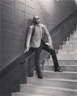 Raheem DeVaughn Instagram - Just a Gentle reminder get your tickets to see me LIVE in Las Vegas on May 4th for the The City Of Lights Jazz & RnB Festival. I plan to make it a night to remember. 

Pregame by clicking bio link 🔗 and enjoy my entire music catalog. 

BUY THE ART FROM THE ARTIST @ EVEN.biz ( Winter In Love & There’s No Place Like Knowing By @radigya )