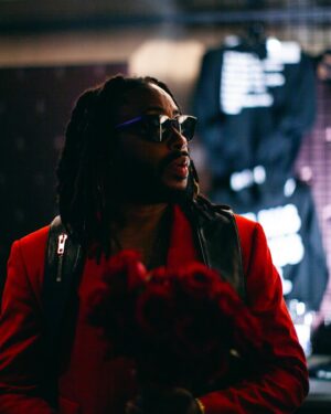 Raheem DeVaughn Instagram - I am one of one. 
♥️🌹💫☝🏾🔗 

“This is Love” from the 
Fall In Love project 
link in the bio 🔗

Content By : @work4urslf / @chris1st 📸
@coolkidsforeverdmv 

#StreamRaheemDeVaughnMusic 
#BuyTheArtFromTheArtist