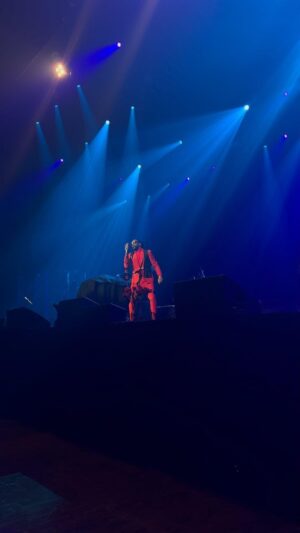 Raheem DeVaughn Instagram - When ever your near 
good feelings come over me… 
“Lets Fall In Love” 
available on all digital 
platforms NOW!!!!! 

Content : @chris1st 🎥✨
@coolkidsforeverdmv 

#StreamAllRaheemDeVaughnMusic 
#BuyTheArtfromTheArtist 
#clickthebiolink🔗